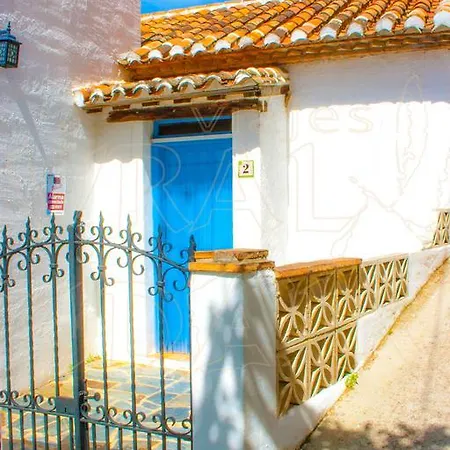 Las Pasas De Country house